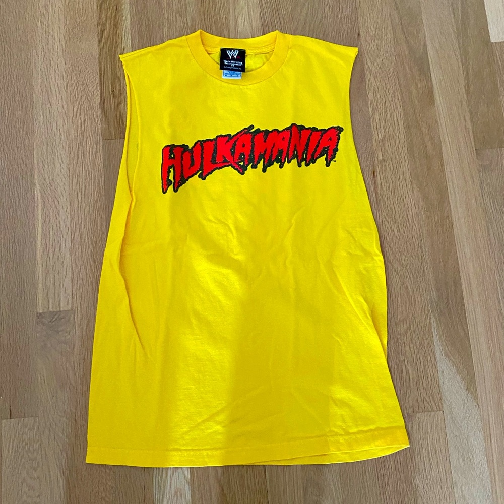 World Wrestling Entertainment  Vintage Hulk Hogan Hulkamania Yellow Tee / M